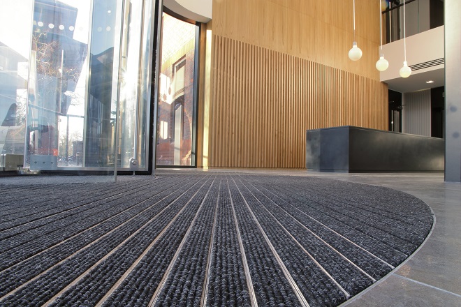 Gradus Esplanade 1500 at 2 London Square